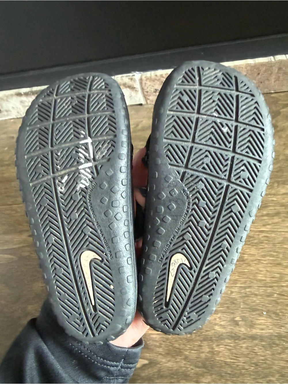 Nike Sunray Protect 2 Black Water Shoes Sandals Hook & Loop Strap MPN 943827